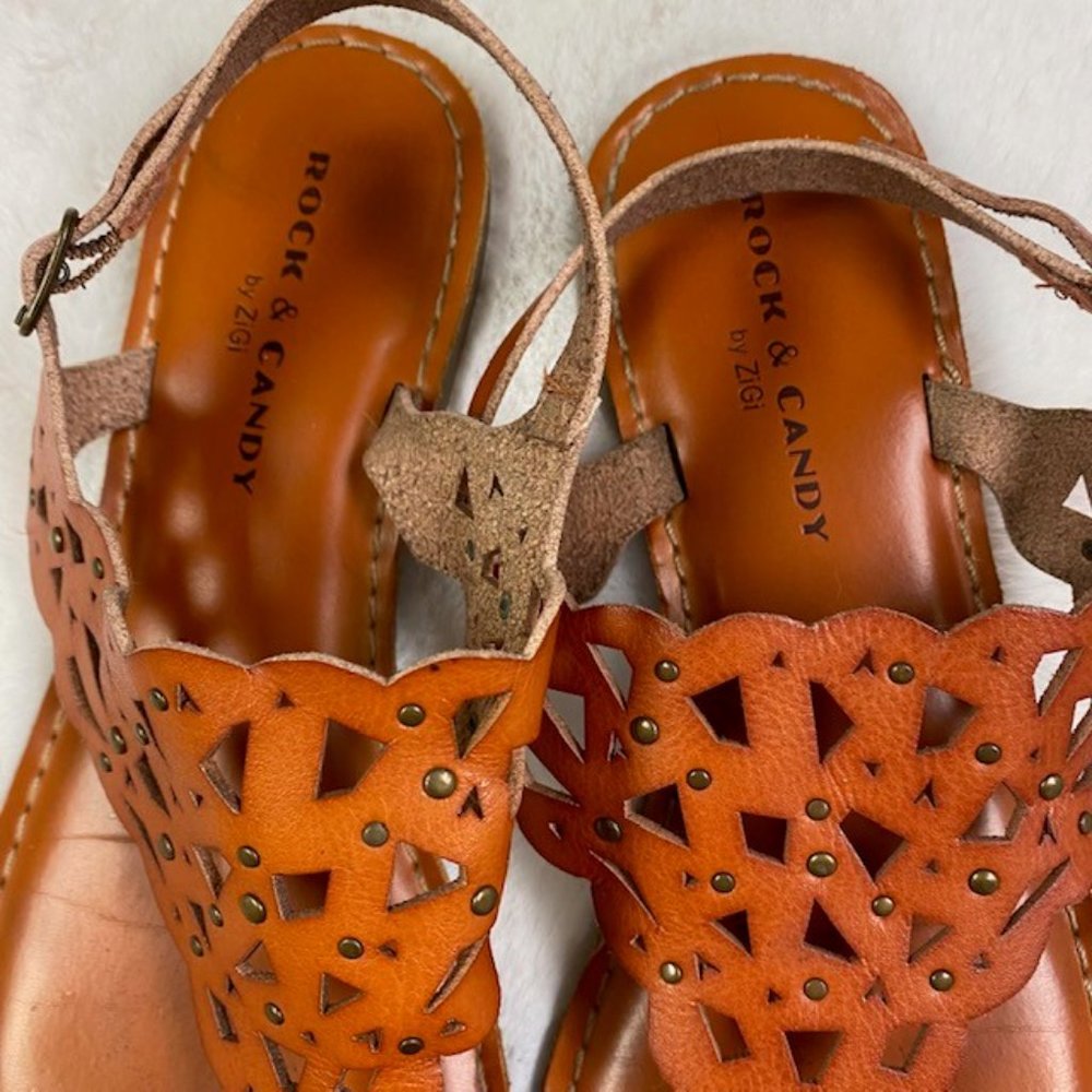 Rock & Candy by ZiGi Studded Cut Out Thong Sandals, size 8.5 - Picture 11 of 11